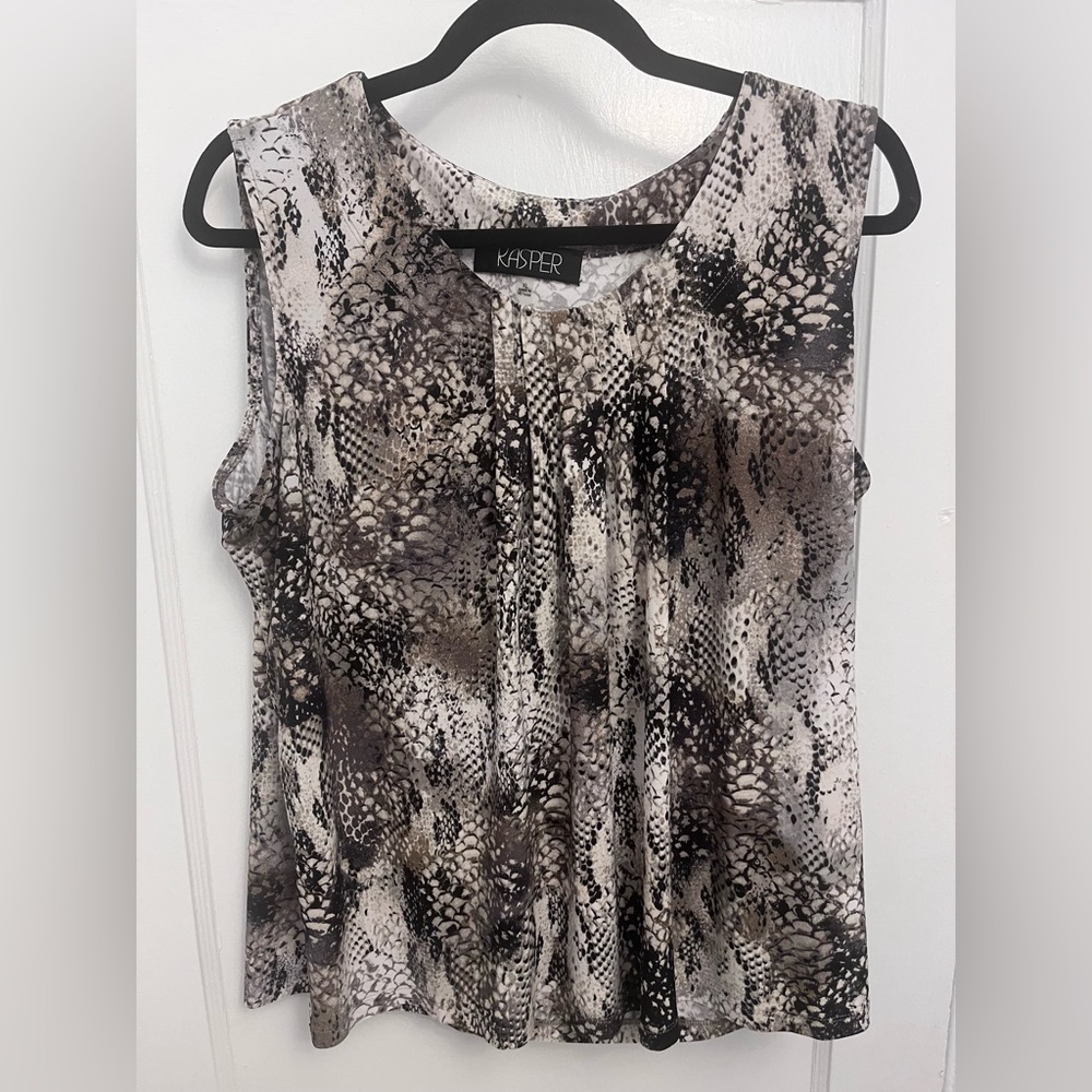 Kasper Sleeveless Suit Blouse